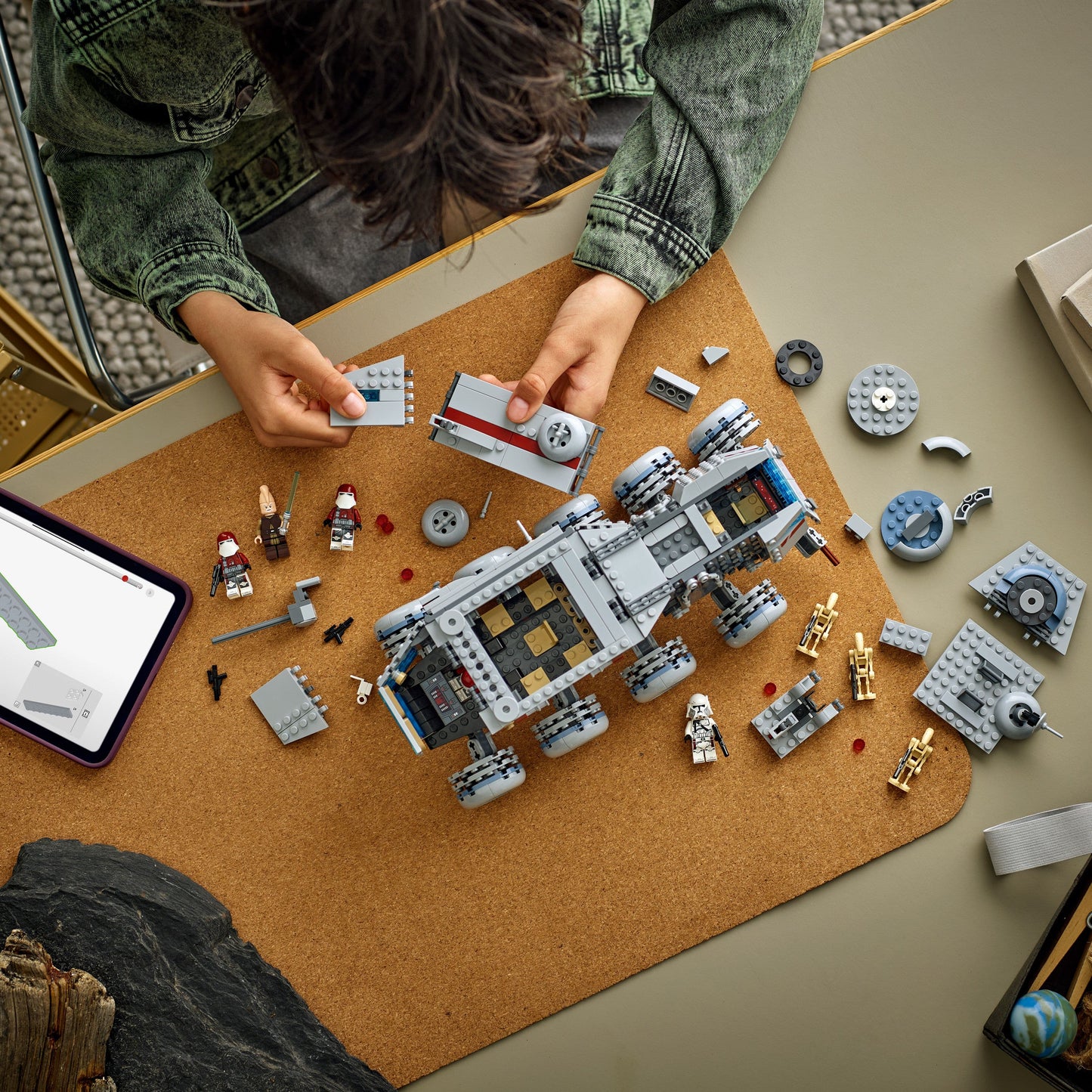 Lego Star Wars 75413 Republic Juggernaut Buildable Playset for Ages 9+ - Glamorous Boutique