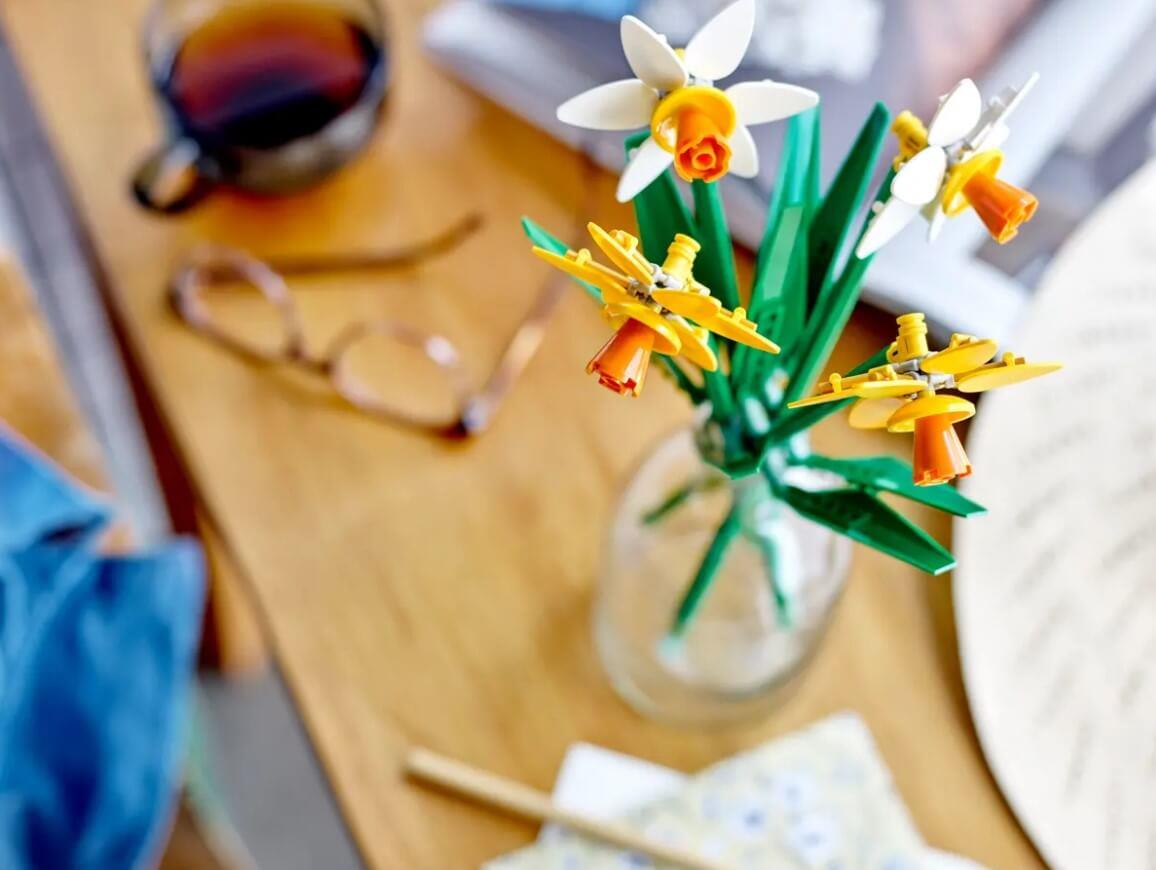 Lego Botanicals 40747 Daffodils Building Toy Gift for Ages 8 and Up - Glamorous Boutique