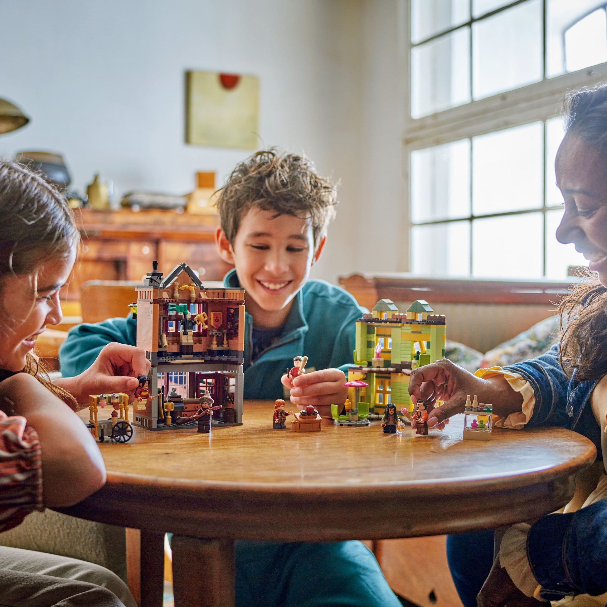 Lego Harry Potter 76452 Quality Quidditch Supplies & Ice Cream Parlour - Glamorous Boutique