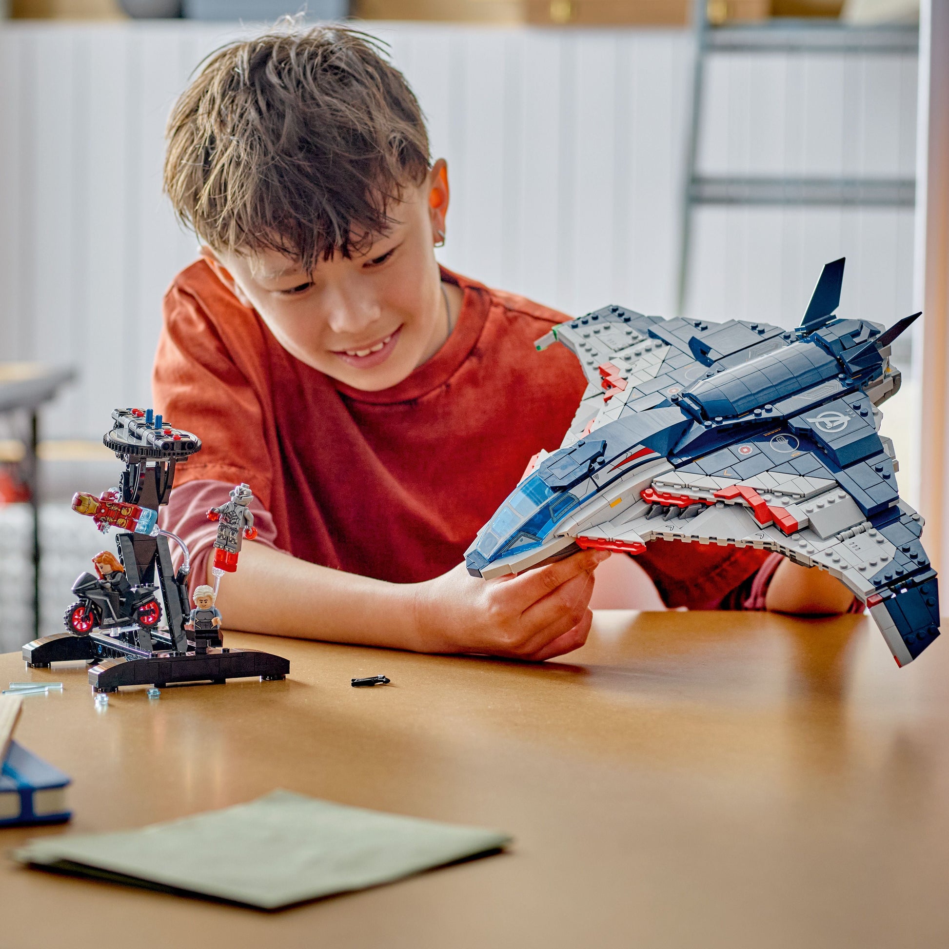 Lego Marvel 76325 Avengers: Age of Ultron Quinjet for Ages 12 and Up - Glamorous Boutique