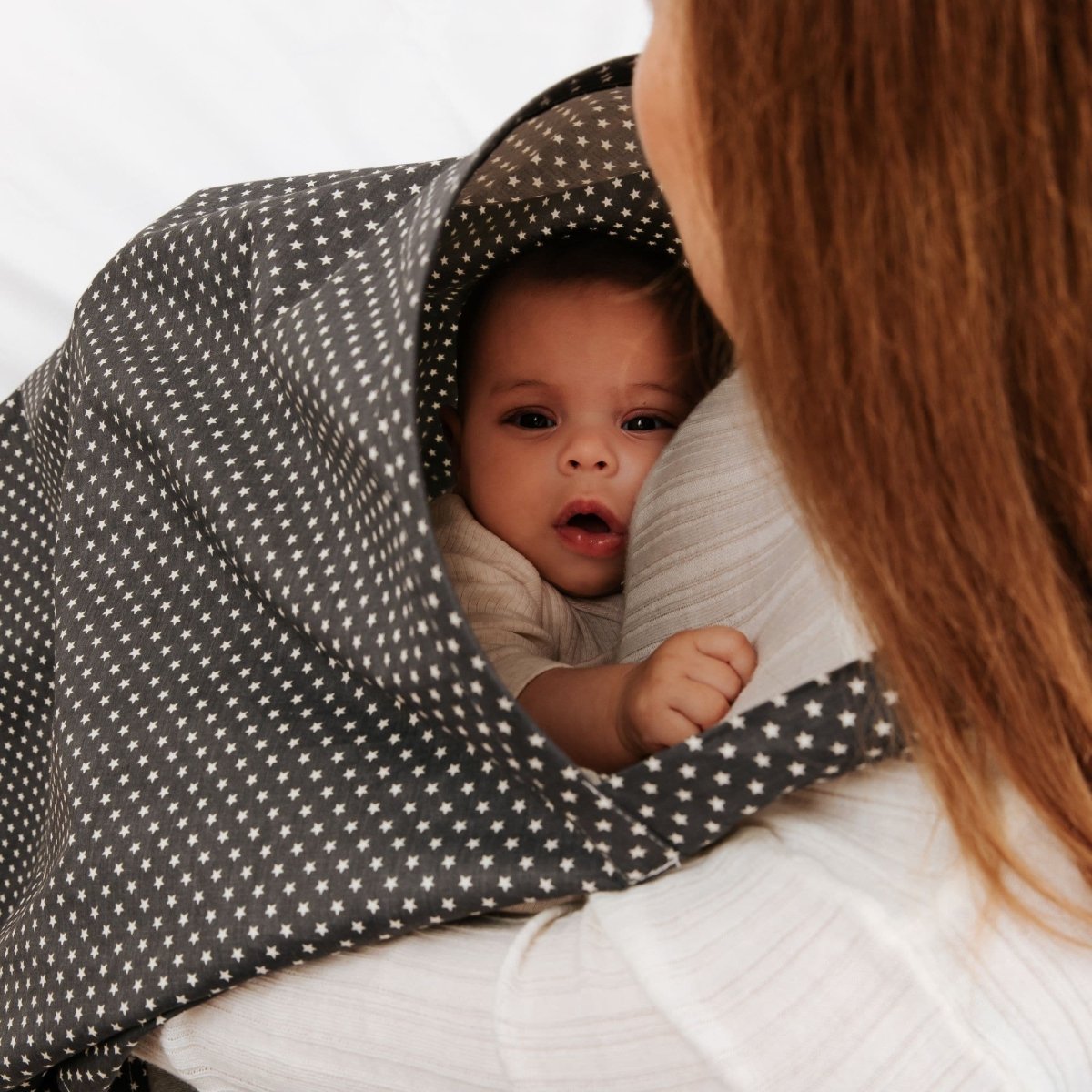 Breastfeed Apron - White Stars - Glamorous Boutique