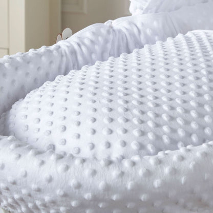 White Dimple White Wicker Baby Moses Basket With Stand - Glamorous Boutique